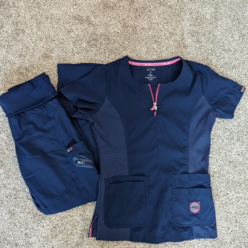Koi Lite scrub set - small